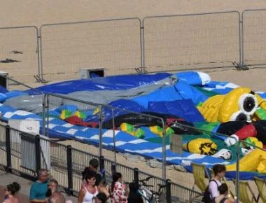 Δεν το χωράει ο νους: Φουσκωτό κάστρο «έσκασε» από την ζέστη και σκότωσε κοριτσάκι